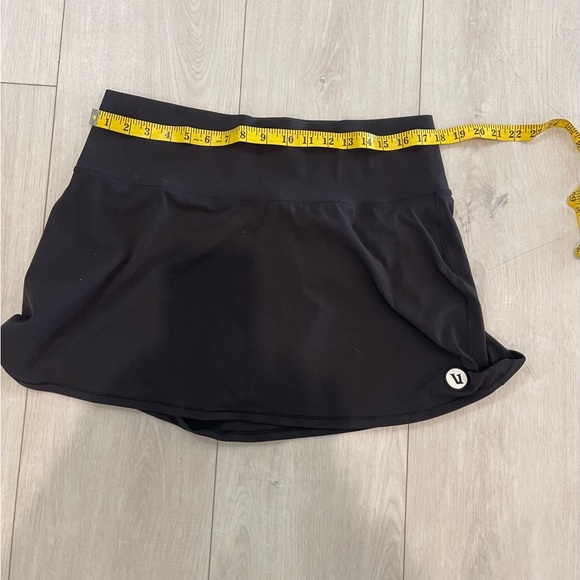Vuori Women's Black Athletic Shorts skirt size xl - Picture 6 of 6
